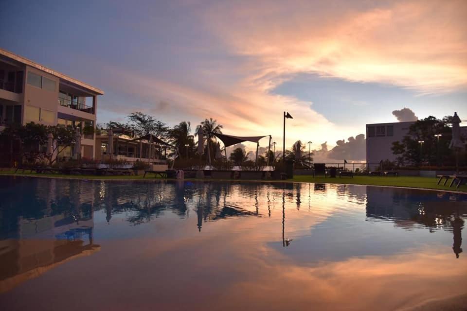 Karon Butterfly Kata Hill Condo By The Sea Ban Karon Exteriör bild