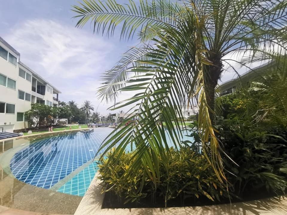Karon Butterfly Kata Hill Condo By The Sea Ban Karon Exteriör bild